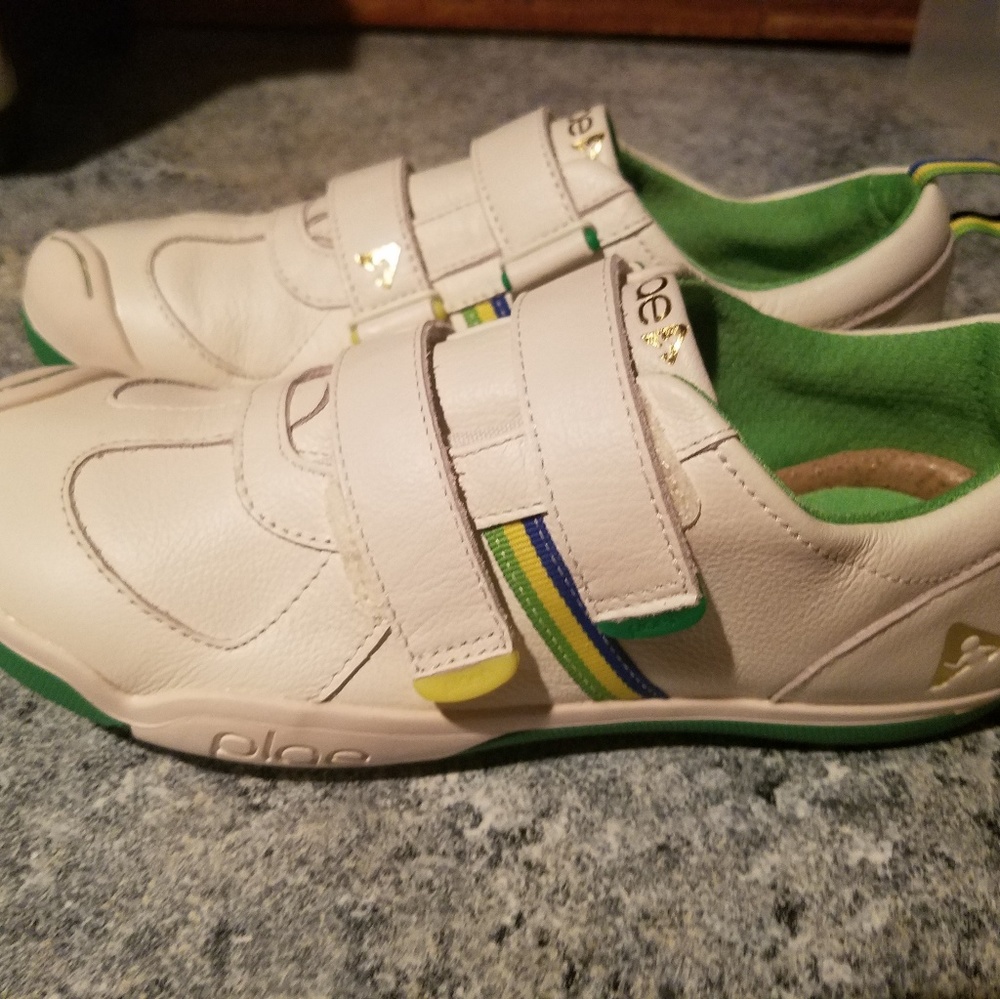 Plae Shoes
